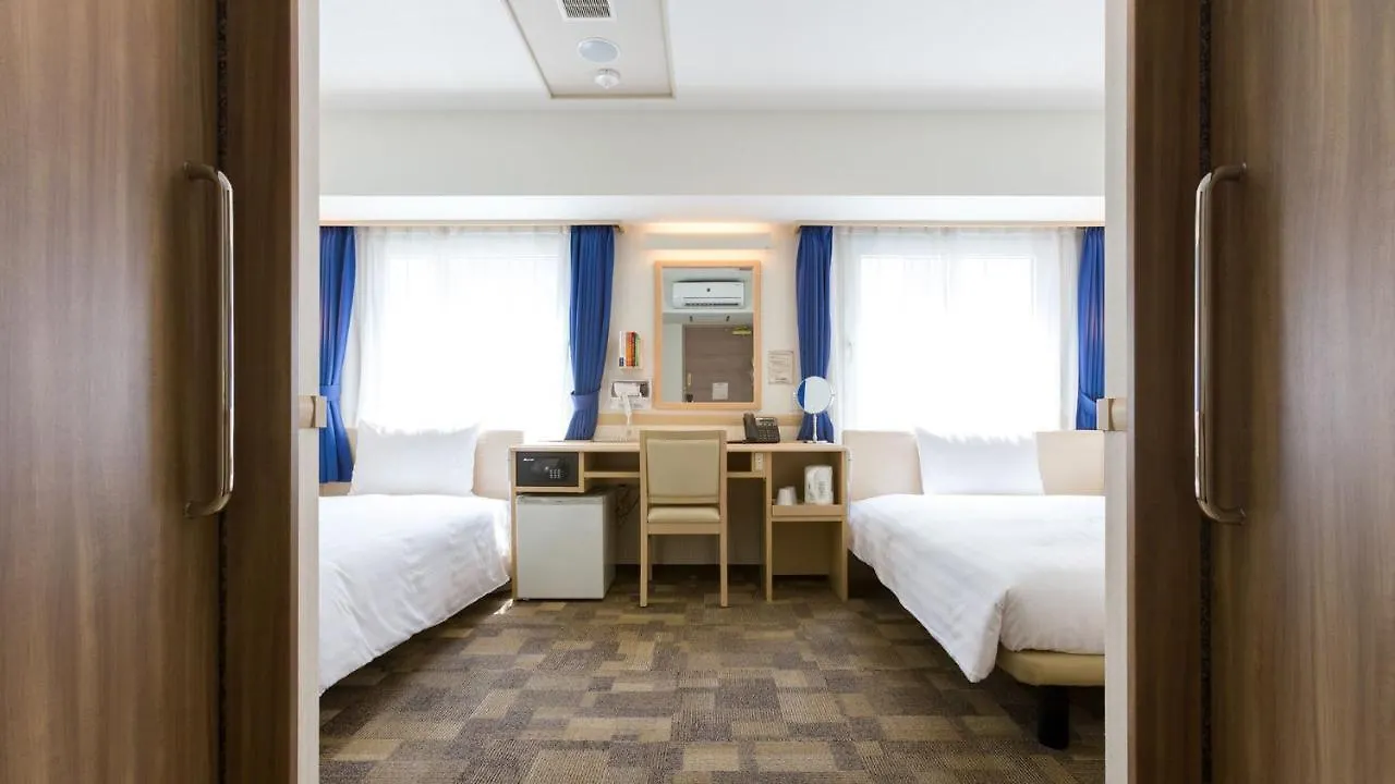 Toyoko Inn Ebina Eki Higashi Guchi 3*,  Japan